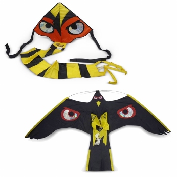 Twin Terror Kite. 12 meter hoog.